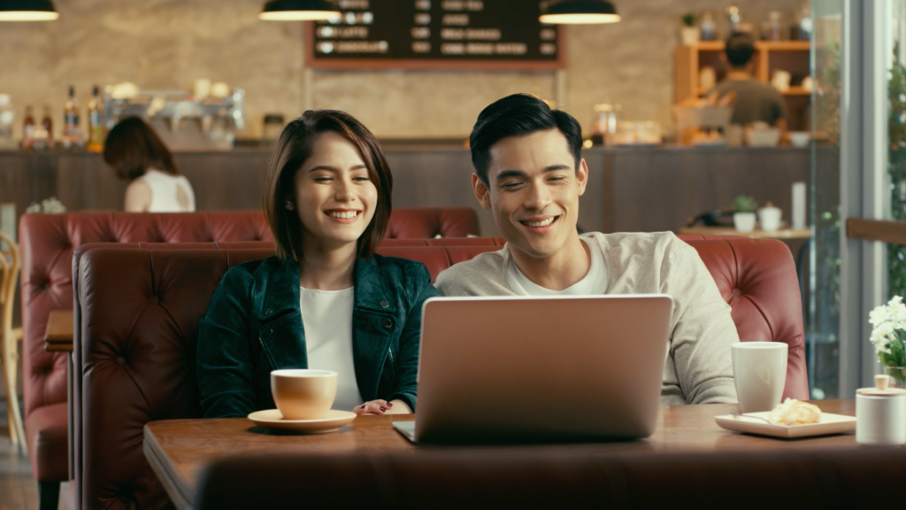 Jessy and Xian for HOOQ copy