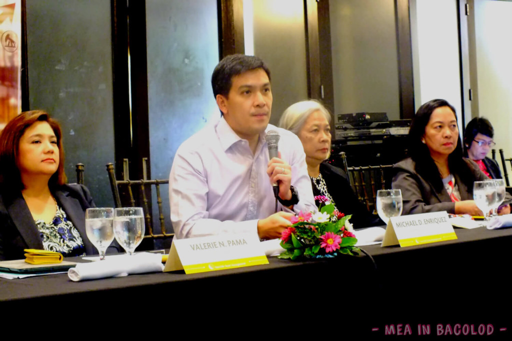 L-R: Valerie Pama, President Sun Life Asset Management Company, Inc.; Micheal Enriquez, Chief Investment Officer Sun Life of Canada Philippines, Inc.