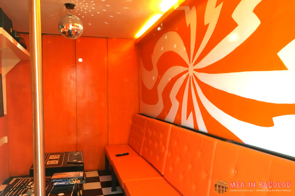 2-retro-ktv-bacolod-orange-ktv-room