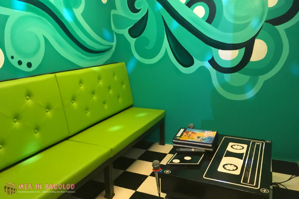 8-retro-ktv-bacolod-green-ktv-room